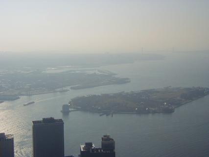 View SSE from WTC (pan 6)<br>Location: <a href="https://www.google.com/maps/search/?api=1&query=40.71101,-74.0131" target="_new">World Trade Centre Outside Observation Deck</a>